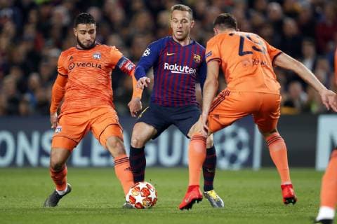 (l-r) Nabil Fekir of Olympique Lyonnais, Arthur Henrique Ramos de Oliveira Melo of FC Barcelona Barca during the UEFA Champions League round of 16 match between FC Barcelona and Olympique Lyonnais at Camp Nou on March 13, 2019 in Barcelona, Spain UEFA Champions League 2018 2019 xVIxVIxImagesx xMauricexvanxSteenxIVx 13897877