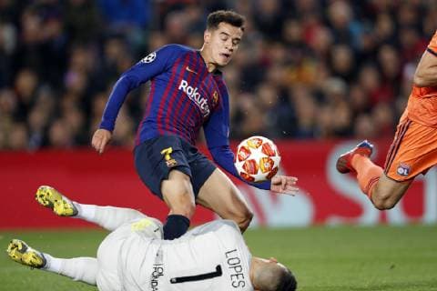(l-r) Philippe Coutinho of FC Barcelona Barca Olympique Lyonnais goalkeeper Anthony Lopes during the UEFA Champions League round of 16 match between FC Barcelona and Olympique Lyonnais at Camp Nou on March 13, 2019 in Barcelona, Spain UEFA Champions League 2018 2019 xVIxVIxImagesx xMauricexvanxSteenxIVx 13897968