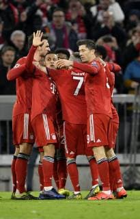 TOR to the 1 1 Serge Gnabry FC Bayern Munich Cheering goal with Thiago Alcantara FC Bayern Munich David Alaba FC Bayern Munich Champions League CL Round of sixteen second leg FC Bayern Munich FCB vs FC Liverpool 13 03 2018 DFL REGULATIONS PROHIBIT ANY USE OF PHOTOGRAPHS AS IMAGE SEQUENCES AND OR QUASI VIDEO FC Bayern Munich FCB vs FC Liverpool