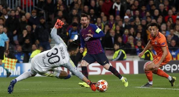 Partido de vuelta de 1 8 de la Champions League entre el Barcelona y Olympique de Lyon. En la imagen, Messi. Second leg of 1 8 Champions League match between Barcelona and Olympique Lyonnais. In this picture, Messi. 