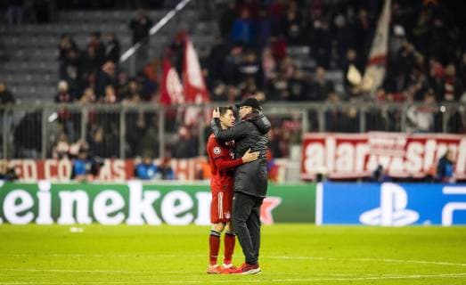 Munich 13 03 2019 Coach Jürgen Klopp Liverpool comforts Robert Lewandowski FCB FC Bayern München FC Liverpool