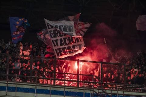 14 03 2019 xkvx Football Europa League 1 8 Final Inter Milan Eintracht Frankfurt emspor v l Eintracht Frankfurt Fans Pyro Pyrotechnics Fire DFL DFB REGULATIONS PROHIBIT ANY USE OF PHOTOGRAPHS as IMAGE SEQUENCES and or QUASI VIDEO Milan
