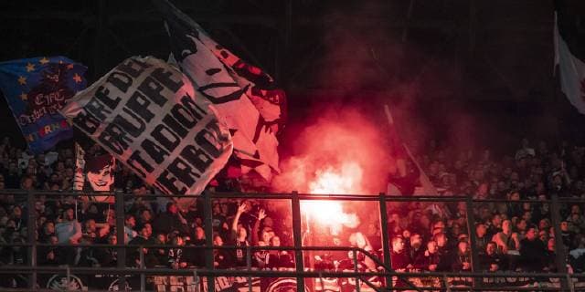 14 03 2019 xkvx Football Europa League 1 8 Final Inter Milan Eintracht Frankfurt emspor v l Eintracht Frankfurt Fans Pyro Pyrotechnics Fire DFL DFB REGULATIONS PROHIBIT ANY USE OF PHOTOGRAPHS as IMAGE SEQUENCES and or QUASI VIDEO Milan