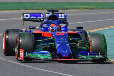 March 15, 2019: Daniil Kvyat (RUS) 26 from the Red Bull Toro Rosso Honda team rounds turn two during practice session one at the 2019 Australian Formula One Grand Prix at Albert Park, Melbourne, Australia. Cal Media Formula One 2019: Australia - Practice 1 and 2 - ZUMAc04_ 20190315_zaf_c04_041 Copyright: xSydneyxLowx
