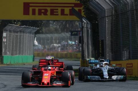 (190316) -- MELBOURNE, March 16, 2019 -- Mercedes driver Lewis Hamilton (R) and Ferrari s driver Sebastian Vettel compete during the Qualifying session of Formula 1 Australian Grand Prix 2019 at the Albert Park in Melbourne, Australia, March 16, 2019. ) (SP)AUSTRALIA-MELBOURNE-F1-GRAND PRIX 2019-QUALIFYING BaixXuefei 