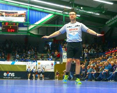 Referee Steven Heine Wendeburg Handball 2 League 2018 19 EHV Aue VfL Lübeck Schwartau 26 27 at 16 3 2019 EHV Aue VfL Lübeck Schwartau