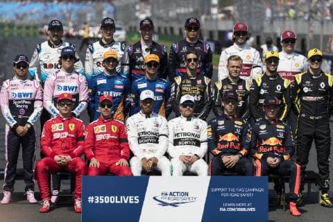 17th March 2019, Melbourne Grand Prix Circuit, Melbourne, Australia; Melbourne Formula One Grand Prix, race day; Season group photo  ActionPlus12116109 StephenxBlackberry