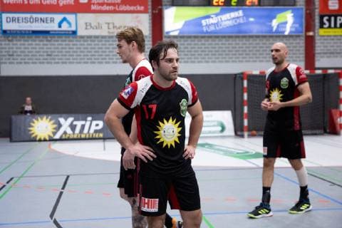 Lübbecke Germany 16 03 2019 2 Handball Bundesliga 2018 2019 TuS N Lübbecke vs Handball Sportverein Hamburg L R Valentin Spohn Lübbecke Luka Rakovic Lübbecke Marko Bagaric Lübbecke Lübbecke Lübbecke Nordrhein Westfalen Germany Merkur Arena