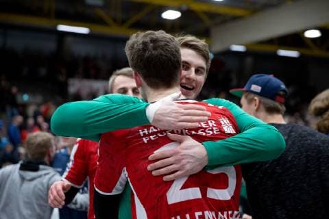 Lübbecke Germany 16 03 2019 2 Handball Bundesliga 2018 2019 TuS N Lübbecke vs Handball Sportverein Hamburg L R Finn Wullenweber Hamburg Lukas Baatz Hamburg Lübbecke Nordrhein Westfalen Germany Merkur Arena