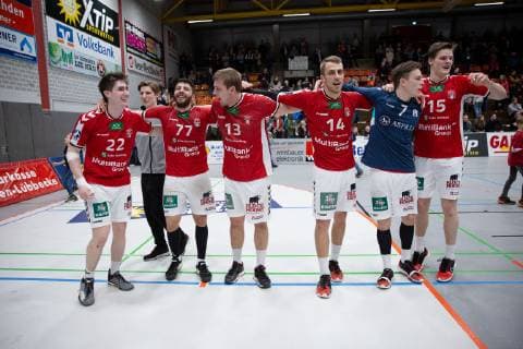 Lübbecke Germany 16 03 2019 2 Handball Bundesliga 2018 2019 TuS N Lübbecke vs Handball Sportverein Hamburg L R Philipp Bauer Hamburg Kevin Herbst Hamburg Niklas Weller Hamburg Lukas Ossenkopp Hamburg Leif Tissier Hamburg Dominik Axmann Hamburg Lübbecke Nordrhein Westfalen Germany Merkur Arena