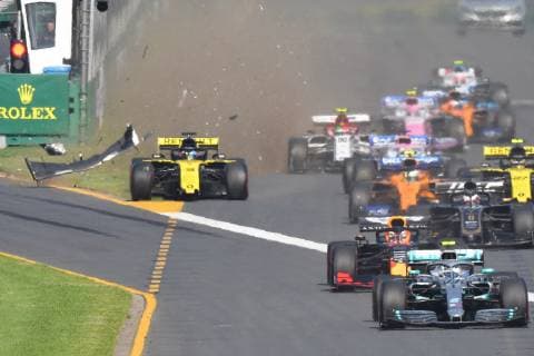 March 17, 2019 - Melbourne, Australia - Daniel Ricciardo (AUS) 3 from the Renault F1 Team crashes at the start of the 2019 Australian Formula One Grand Prix at Albert Park, Melbourne, Australia. F1 2019: Australian Grand Prix - ZUMAc04_ 20190317_zaf_c04_009 Copyright: xSydneyxLowx