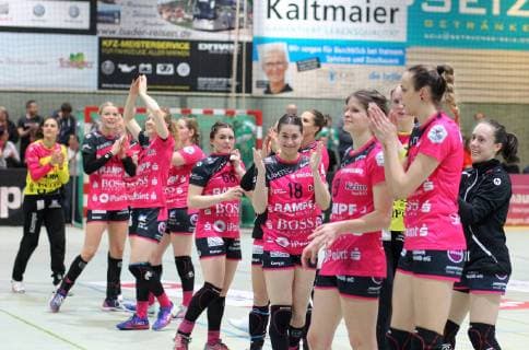 Metzingen thanks the fans Handball 1 HBF TusSies Metzingen vs FRISCH AUF Goeppingen 2019 03 16 Handball 1 HBF Women TusSies Metzingen vs FRISCH AUF Goeppingen Metzingen Copyright: xBaur xEibner-Pressefotox EP_soba