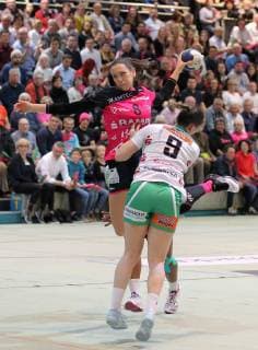 8 Monika Kobylinska TusSis Metzingen 9 Johanna Schindler FRISCH AUF Goeppingen Handball 1 HBF TusSies Metzingen vs FRISCH AUF Goeppingen 2019 03 16 Handball 1 HBF Women TusSies Metzingen vs FRISCH AUF Goeppingen Metzingen Copyright: xBaur xEibner-Pressefotox EP_soba
