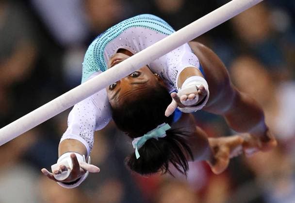 Sport Bilder des Tages 17.03.2019 Deutschland, Stuttgart, Turnen 36. EnBW DTB Pokal, WomanÂ s All-Around Final: Simone Biles (USA) *** 17 03 2019 Germany Stuttgart Gymnastics 36 EnBW DTB Cup WomanÂ s All Around Final Simone Biles USA