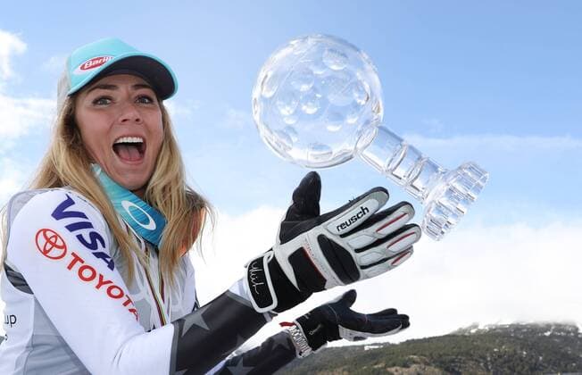 Sport Themen der Woche KW12 Sport Themen der Woche KW11 Sport Bilder des Tages ALPINE SKIING - FIS WC Final Soldeu SOLDEU,ANDORRA,17.MAR.19 - ALPINE SKIING - FIS World Cup Final, giant slalom, ladies. Image shows Mikaela Shiffrin (USA). Keywords: crystal globe for the overall World Cup, medal. GEPAxpictures xAndreasxPranter