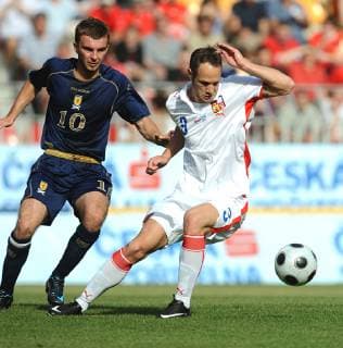 May 30, 2008 - Prague, Czech republic - Friendly match Czech republic vs Scotland, 3:1, 30 May 2008, Prague, CZE. ..Czech Republic s Jan Polak (R) fights for a ball with James Morrison (R) from Scotland during their friendly soccer match in the AXA arena, in Prague, on 30 May 2008. PSPA Jan Polak, James Morrison - ZUMAr156 20080530_zap_r156_028 Copyright: xSlavekxRutax