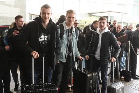 Lukas Klostermann (Deutschland),Marcel Halstenberg (Deutschland),Timo Werner (Deutschland) - Ankunft im Ritz Carlton Hotel in Wolfsburg zum Freundschaftsspiel Deutschland vs. Serbien in der Volkswagen Arena in Wolfsburg - Deutschland, Fussball, Mann, Maenner,18.03.2019 *** Lukas Klostermann Germany Marcel Halstenberg Germany Timo Werner Germany Arrival at the Ritz Carlton Hotel in Wolfsburg for a friendly match Germany vs. Serbia at the Volkswagen Arena in Wolfsburg Germany Football Man Men 18 03 2019