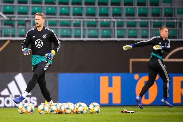 v li Torhueter Manuel Neuer Deutschland und Torhueter Marc Andre ter Stegen Deutschland DFB regulations prohibit any use of photographs as image sequences and or quasi video GER Football International match Final training of DFB Team 19 03 2019 Wolfsburg Copyright: xTomxWellerx xEibner-Pressefotox EP_eer