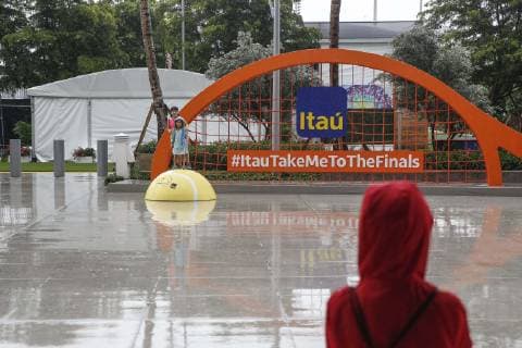 March 19, 2019 - Miami, Florida, USA - Fans leave the Hard Rock Stadium after all play is canceled for the day due to rain on the second day of the Miami Open. Miami Open - ZUMAd151 20190319_znp_d151_007 Copyright: xAdamxDelGiudicex