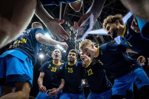Basketball Berlin 19 03 2019 Eurocup Semifinal Game 1 Season 2018 2019 Alba Berlin MoraBanc Andorra Team Presentation Alba Berlin Huddle Luke Sikma Alba Berlin No 43 Dennis Clifford Alba Berlin No 33 Kenneth Ogbe Alba Berlin No 25 Franz Wagner Alba Berlin No 22 Niels Giffey Alba Berlin No 05 Joshiko Saibou Alba Berlin No 01 Martin Hermannsson Alba Berlin No 15