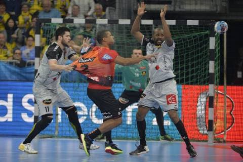 Rhein Neckar Loewen HBC Nantes Rhein Neckar Loewe Mads Mensah Larsen Nr 22 vs. Nantes in the Champions League match Round of 16 Rhein Neckar Loewen HBC Nantes Mannheim 20 03 19 Handball Round of 16 Champions League Mannheim Baden Wuerttemberg Germany SAP Arena