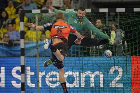 Rhein Neckar Loewen HBC Nantes Rhein Neckar Loewe Gudjon Valur Sigurdsson No 9 vs. Nantes in the Champions League match Round of 16 Rhein Neckar Loewen HBC Nantes Mannheim 20 03 19 Handball Round of 16 Champions League Mannheim Baden Wuerttemberg Germany SAP Arena