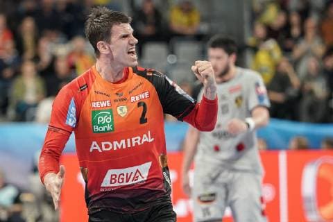 Andre Schmid Andy Schmid RNL 2 cheers on goal to 29 25 cheers goal celebration celebrate the goal goal celebration cheers on goal optimistic game scene highlight single picture action action handball champions league Rhine Neckar lions HBC Nantes xozx
