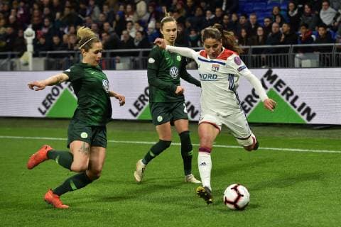 Amel Majri (lyon) vs (wolfsburg) FOOTBALL : Lyon vs Wolfsburg - 1 4 de finale ligue des champions feminine - 20 03 2019 FredericChambert Panoramic 
