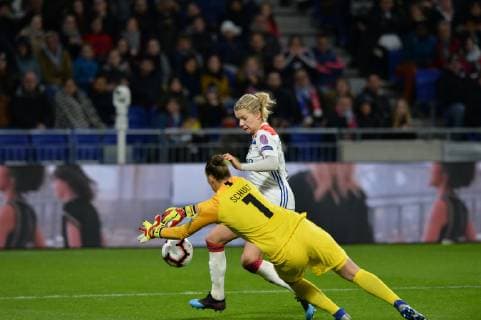 Ada Hegerberg (lyon) vs Almuth Schult (wolfsburg) FOOTBALL : Lyon vs Wolfsburg - 1 4 de finale ligue des champions feminine - 20 03 2019 FredericChambert Panoramic 