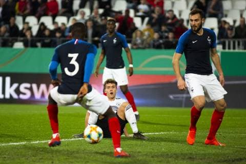 GER LS DFB U21 Germany vs. France 21 03 2019 Stadion Essen Essen GER LS DFB U21 Germany vs. France DFB REGULATIONS PROHIBIT ANY USE OF PHOTOGRAPHS AS IMAGE SEQUENCES AND OR QUASI VIDEO in picture shows Luca Waldschmidt DFB U21 10 does not reach the ball anymore nordphotox xRauch nph00251