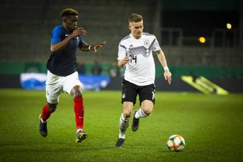 GER LS DFB U21 Germany vs France 21 03 2019 Stadion Essen Essen GER LS DFB U21 Germany vs France DFB REGULATIONS PROHIBIT ANY USE OF PHOTOGRAPHS AS IMAGE SEQUENCES AND OR QUASI VIDEO in picture picture shows Norde Mukiele France U21 19 in duel with Maximilian Mittelstaedt DFB U21 14 nordphotox xRauch nph00251