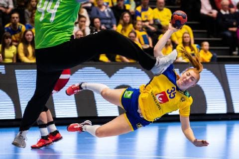 190322 Swedens Sofia Hven field during a handball match between Sweden and Russia on March 22, 2019 in Eskilstuna,  Copyright: ANDREASxLxERIKSSON BB190322AE006