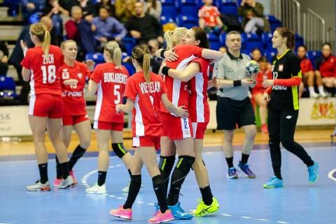 Handball, Länderspiel, Polen - Island 22.03.2019 GDANSK HALA AWFIS PILKA RECZNA KOBIET (HANDBALL) BALTIC HANDBALL CUP 2019 (GAME) POLSKA - ISLANDIA NZ JOANNA SZARAWAGA, MARIOLA WIERTELAK, RADOSC PO ZWYCIESTWIE FOTO TADEUSZ SKWIOT CYFRASPORT NEWSPIX.PL --- Newspix.pl  20190322TSCS2172