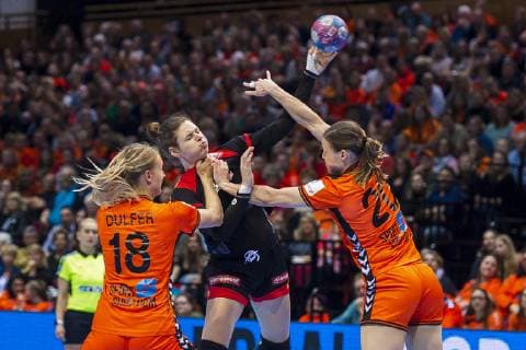 Handball Women Test match Netherlands Germany Kelly Dulfer Netherlands Jennifer Rode Germany Leverkusen Inger Smits Netherlands Groningen MartiniPlaza Arena Netherlands