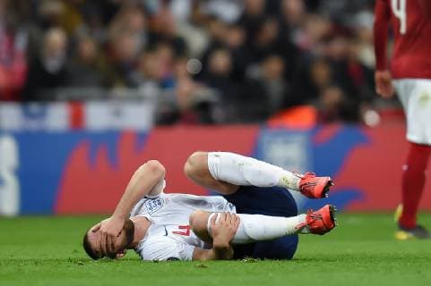 England v Czech Republic UEFA EURO EM Europameisterschaft Fussball 2020 Qualifiers Eric Dier of England is injured during the UEFA Euro 2020 Qualifiers match at Wembley Stadium, London Content Not Available For UK Newspapers Copyright: xMartynxHaworthx FIL-13025-0129