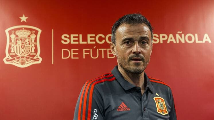 Madrid Spain 22 03 2019 Training of the Spanish national football team Head coach Luis Enrique Spain looks on DeFodi523