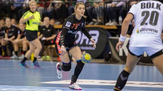 Estavana Polman Netherlands Nederland 79 am Ball game scene action action handball international women Germany Netherlands xobx