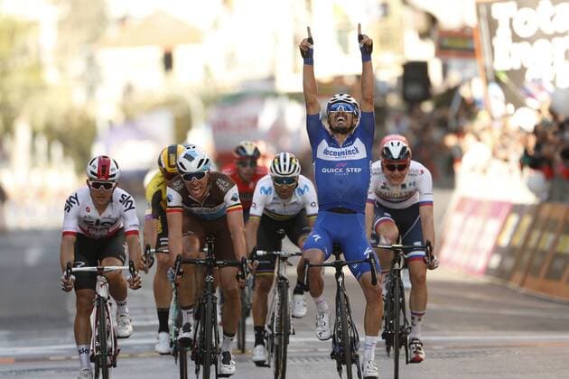 Sport Bilder des Tages French Julian Alaphilippe of Deceuninck - Quick-Step celebrates as he wins the 110th edition of the Milano-Sanremo one day cycling race, 294 km from Milan to Sanremo, Italy, Saturday 23 March 2019. FRANCE OUT YUZURUxSUNADA  x05554218x