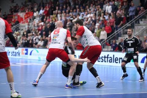 Brian Gipperich HC Rhein Vikings 3 vs Markus Fuchs ASV Hamm Westfalen 6 left and Jan Brosch ASV Hamm Westfalen 5 right ASV Hamm Westfalen vs HC Rhein Vikings Handball 2 Bundesliga 23 03 2019 ASV Hamm Westfalen vs HC Rhein Vikings Handball 2 Bundesliga 23 03 2019 Hamm Copyright: xEibner Jan_Strohdiekx EP_JSK
