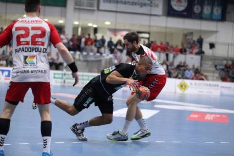 Daniel Zwarg HC Rhein Vikings 25 vs Soeren Suedmeier ASV Hamm Westfalen 17 right ASV Hamm Westfalen vs HC Rhein Vikings Handball 2 Bundesliga 23 03 2019 ASV Hamm Westfalen vs HC Rhein Vikings Handball 2 Bundesliga 23 03 2019 Hamm Copyright: xEibner Jan_Strohdiekx EP_JSK
