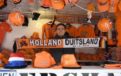 Soccer Men Season 2018 19 EM Qualification Group C 2 Matchday International match in Amsterdam Netherlands Germany Fan article stand with the scarf to the match 24 03 2019 Copyright: xMatthiasxKochx