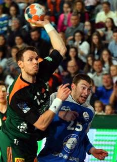 24.03.2019 Bitola Bitolj(North Macedonia) HC Eurofarm Rabotnik-TSV Hannover-Burgdorf EHF Cup group phase men s handball Kai Häfner(L)TSV Hannover Burgdorf, Goran Krstevski (r) Eurofarm Rabotnik :Str 