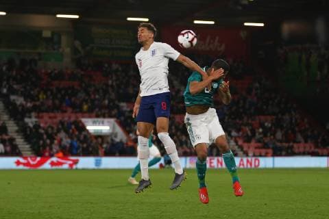 Football - 2018 2019 Under-21 International Friendly Länderspiel - England U21 U 21 vs. Germany U21 Benjamin Henrichs of Germany gets caught on the face by an arm from Englands Dominic Calvert-Lewin at The Vitality Stadium (Dean Court) Bournemouth England COLORSPORT SHAUN BOGGUST 