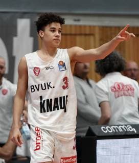v li Joshua Obiesie s Oliver Würzburg gives instructions gesticulated with the arms gesticulate gives instructions gesticulate Basketball easyCredit Basketball Bundesliga s Oliver Würzburg FC Bayern München xfsx