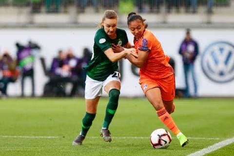 27 03 2019 xtgx Football UEFA Women s Champions League VfL Wolfsburg Olympique Lyon emspor v l Caroline Graham Hansen VfL Wolfsburg 26 Selma Bacha Olympique Lyon 4 duel duel fight tackle DFL DFB REGULATIONS PROHIBIT ANY USE OF PHOTOGRAPHS as IMAGE SEQUENCES and or QUASI VIDEO AOK Stadium