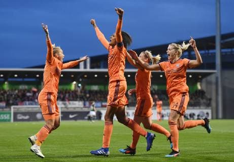 Jubilation after the goal to 0 2 Jessica Fishlock Scorer Wendie Renard Eugenie Le Sommer and Ada Hegerberg l r alleLYO Football UEFA Championsleague 2018 2019 Quarter-finals Return match VfL Wolfsburg Olympique Lyon in Wolfsburg Germany on 27 03 2019