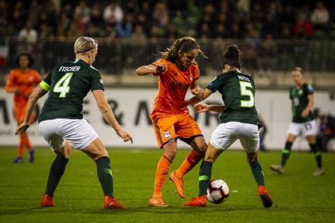 GER UWCL quarter finals VfL Wolfsburg vs Olympique Lyon 27 03 2019 AOK Stadium Wolfsburg GER UWCL quarter finals VfL Wolfsburg vs Olympique Lyon UEFA REGULATIONS PROHIBIT ANY USE OF PHOTOGRAPHS AS IMAGE SEQUENCES AND OR QUASI VIDEO picture shows Amel Majri Lyon 7 in duel with Claudia Neto VfL Wolfsburg 5 nordphotox xRauch nph00251