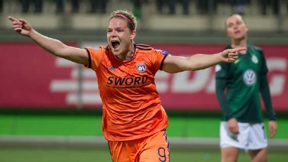 Goal scorer Eugenie Le Sommer Olympique Lyon Lyonnais 9 with goal jubilation Joy about the goal to 2 3 Football UEFA Womens Champions League VfL Wolfsburg Olympique Lyon xobx