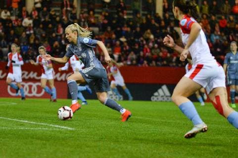 Mandy Islacker FC Bayern Muenchen with ball on foot Munich Germany 27 03 2019 football womens football FC Bayern München Slavia Prag xklx