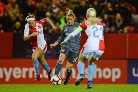 Dominika Skorvankova FC Bayern Muenchen with ball on foot Munich Germany 27 03 2019 football womens football FC Bayern München Slavia Prague xklx